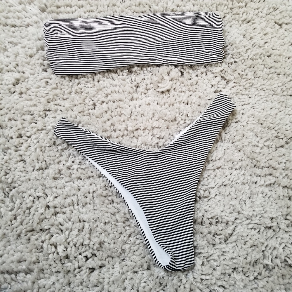 Stylish Swimwear Bandeau with High Cut Bikini Size Large